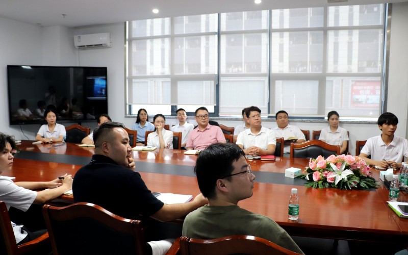 起鴻科技與LG Display交流培訓會